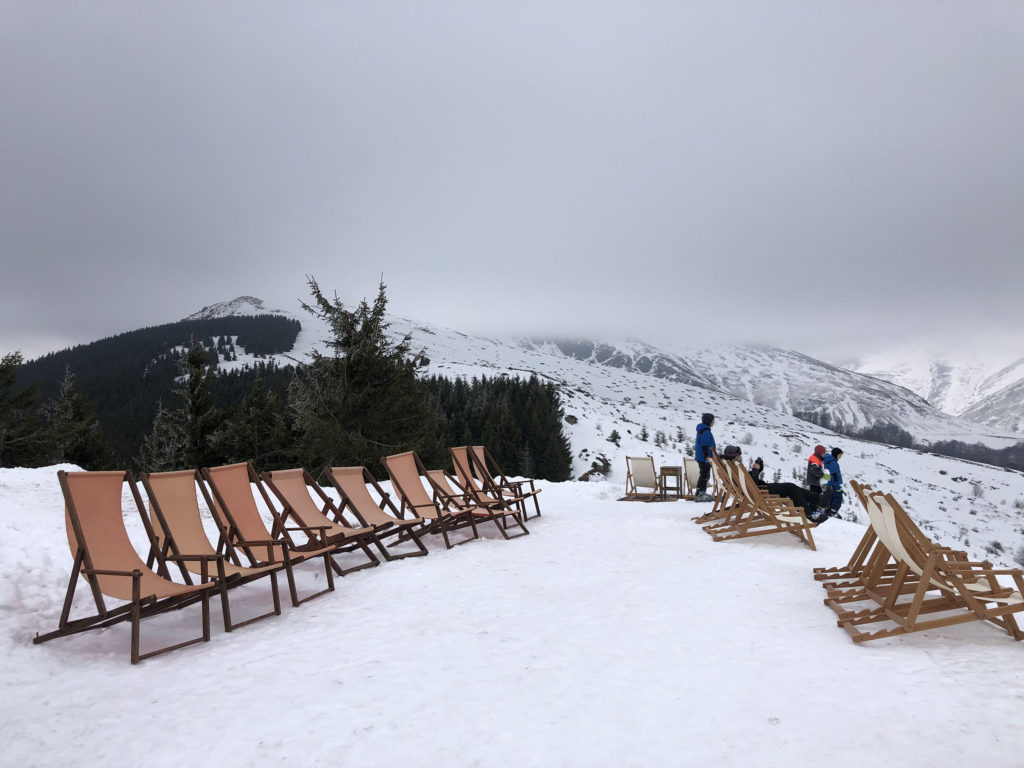 Restaurant "Plaza" at Konjarnik, Stara planina